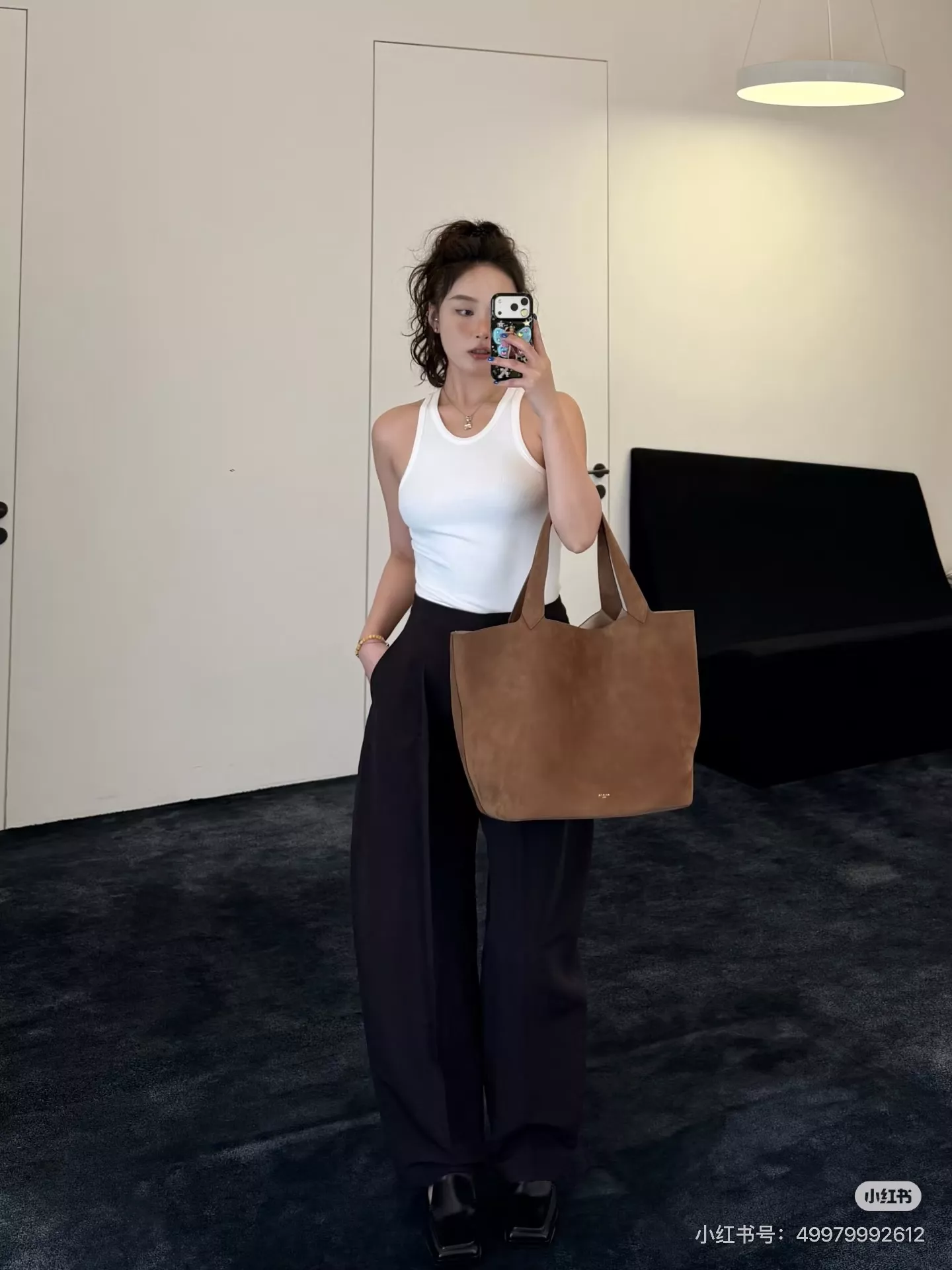 알라이아 딥퍼플 린넨 아치 실루엣 와이드 팬츠 상세 이미지 22