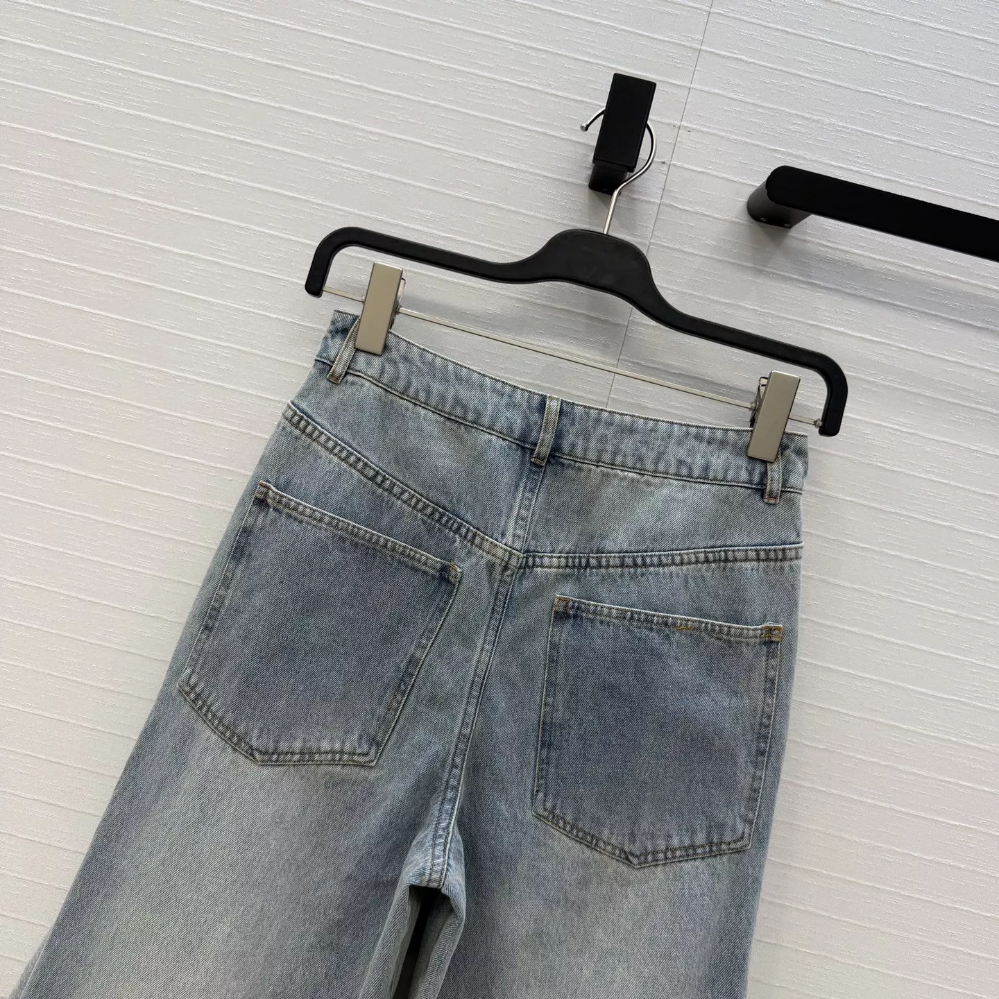 알라이아 러플 컷아웃 워싱 와이드 데님 팬츠 상세 이미지 9