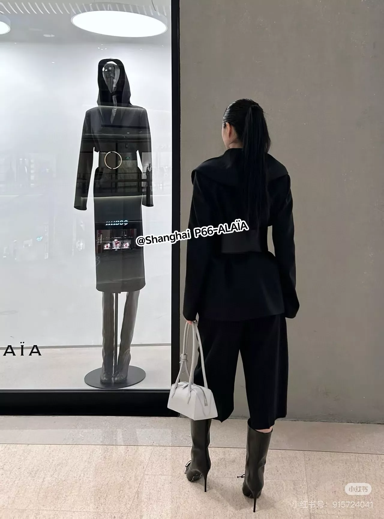 알라이아 후드 케이프 칼라 울 더블 정장 재킷 상세 이미지 26