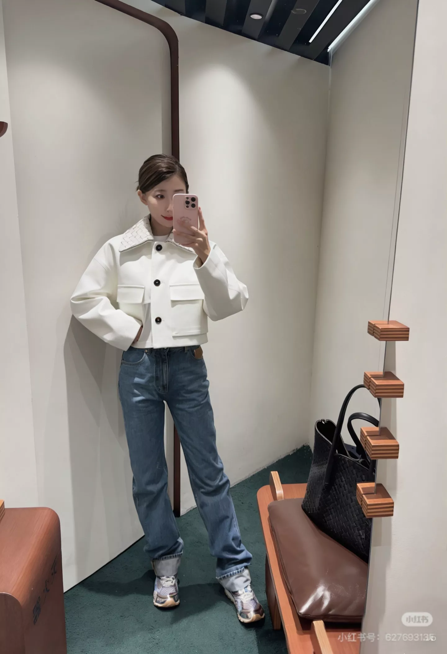 보테가베네타 위빙 탈부착 가죽 카라 크롭 재킷 상세 이미지 12