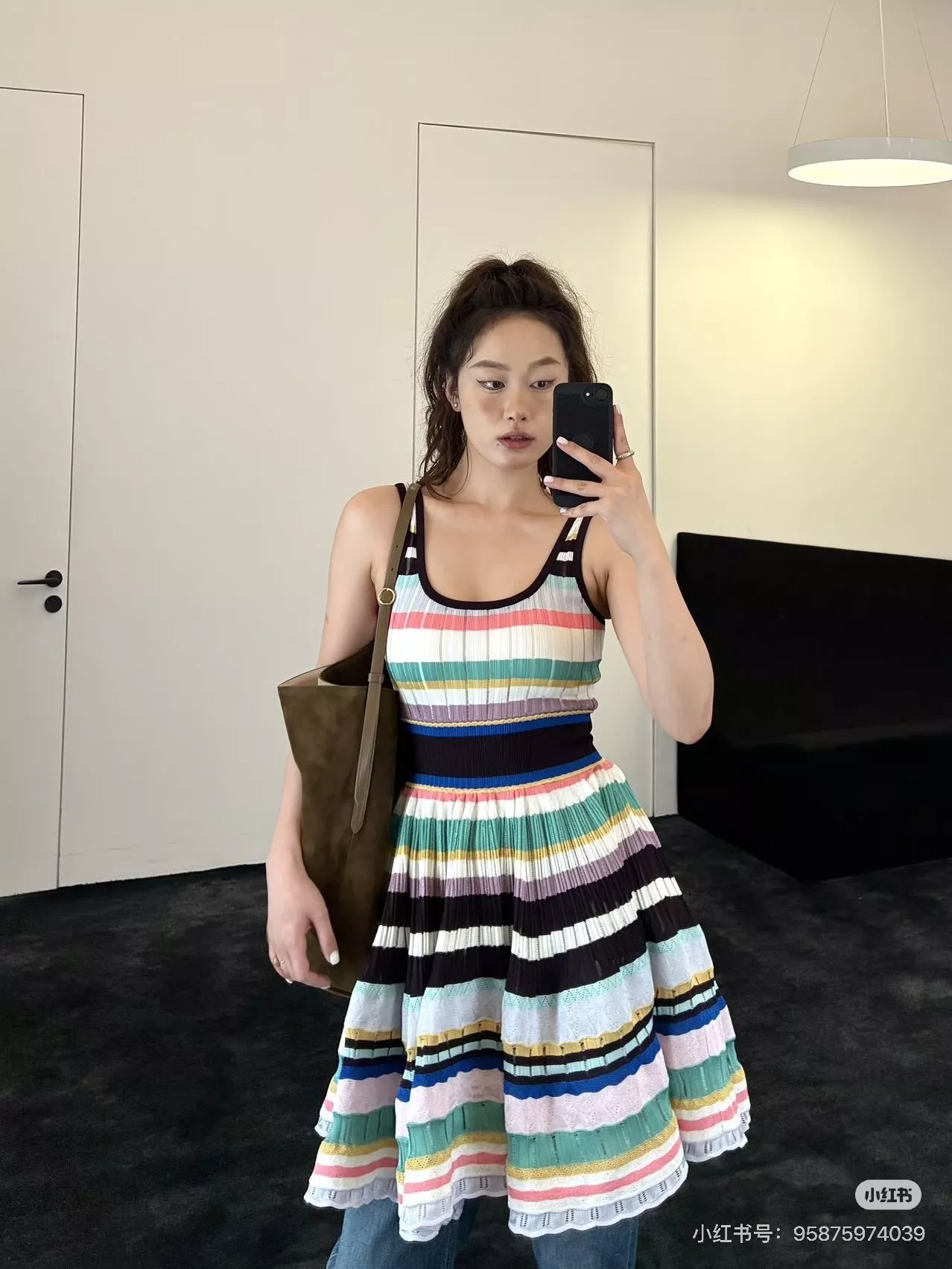 알라이아 레인보우 크리놀린 펀칭 니트 민소매 원피스 상세 이미지 24