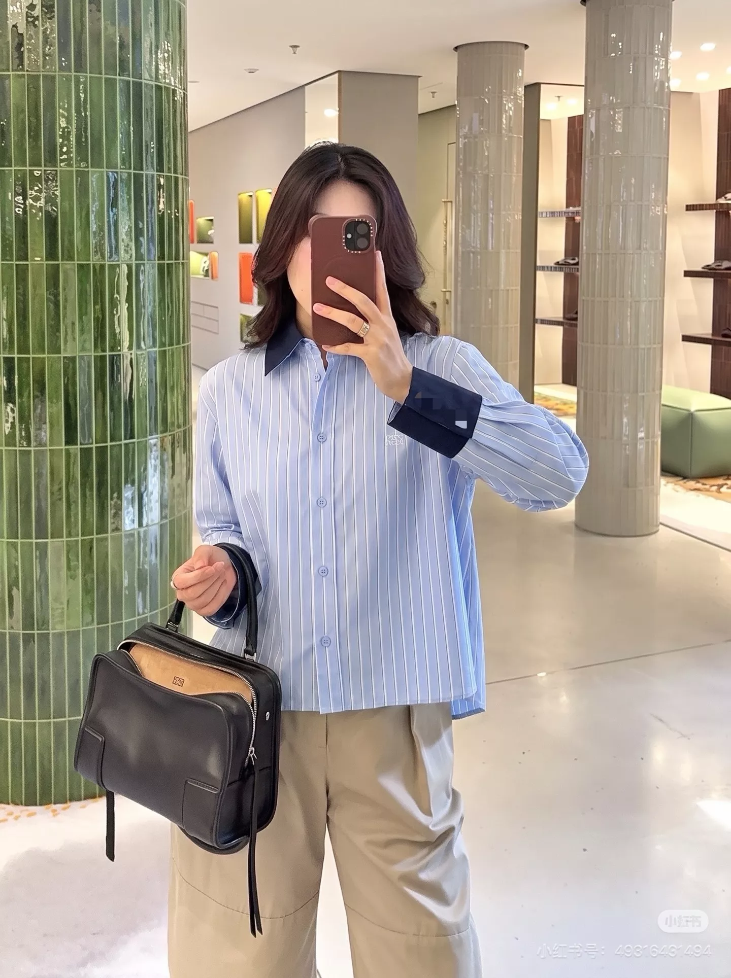 로에베 배색 레이어드 A라인 긴소매 블라우스 상세 이미지 12