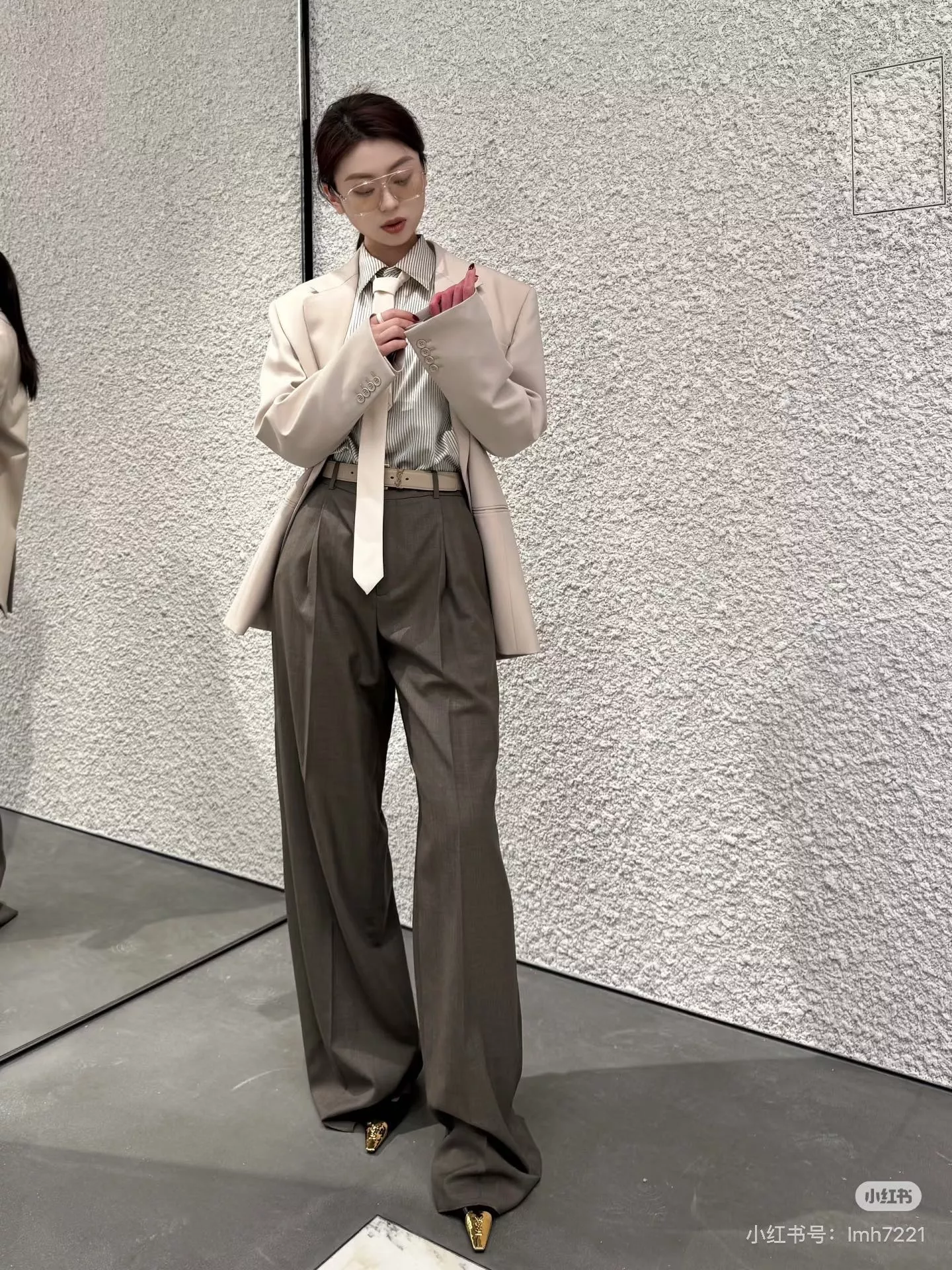 입생로랑 실크 울 스트레이트 정장 팬츠 상세 이미지 19