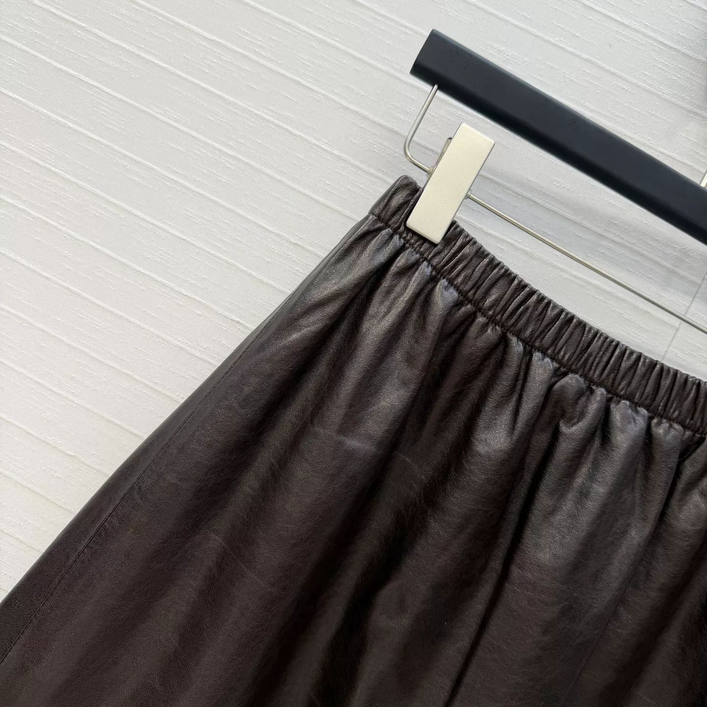 에르마노설비노 레이스 밑단 양가죽 밴딩 미들 스커트 상세 이미지 3