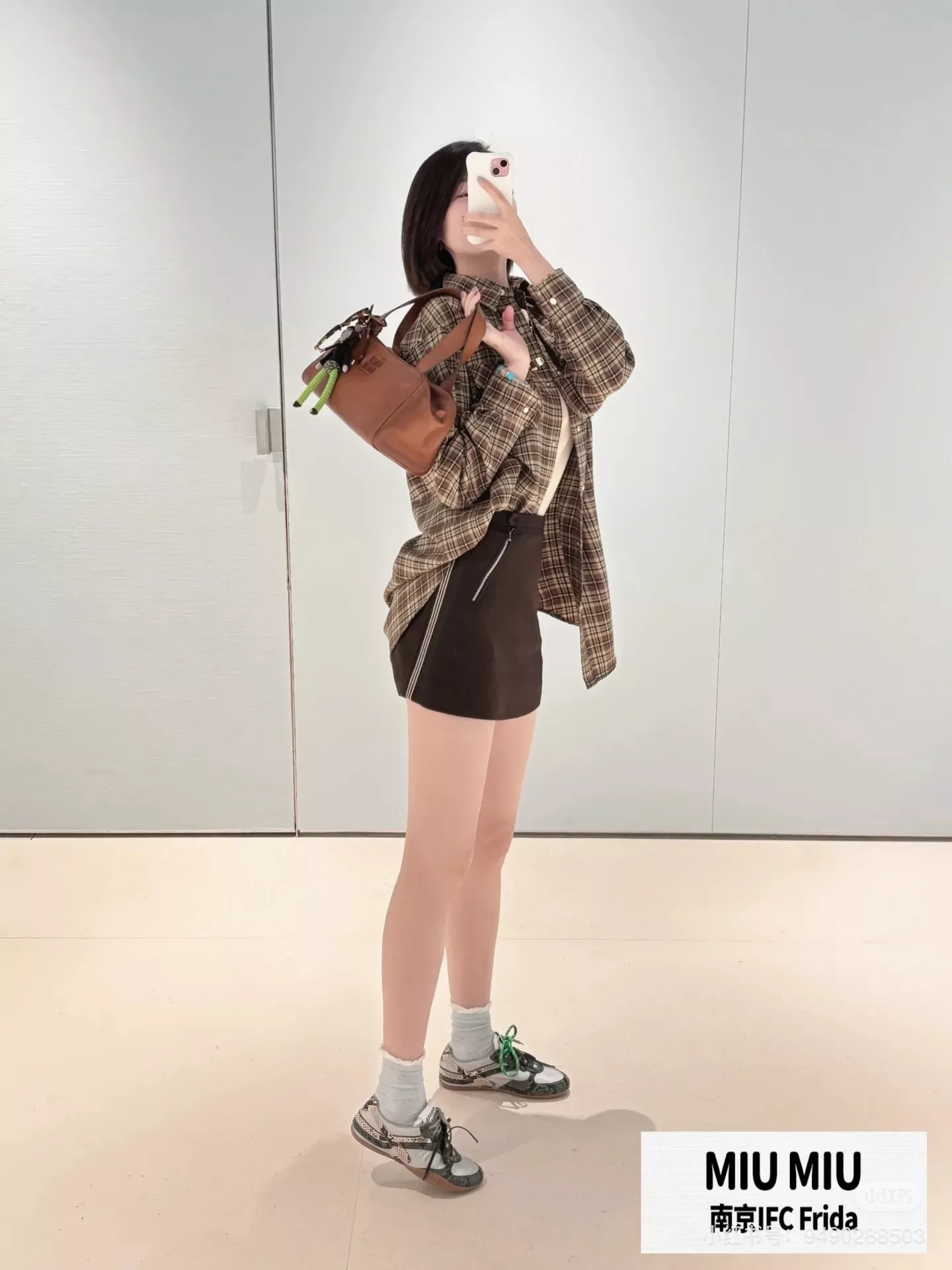 미우미우 체크 울혼방 롱라인 포켓 긴소매 셔츠 상세 이미지 24