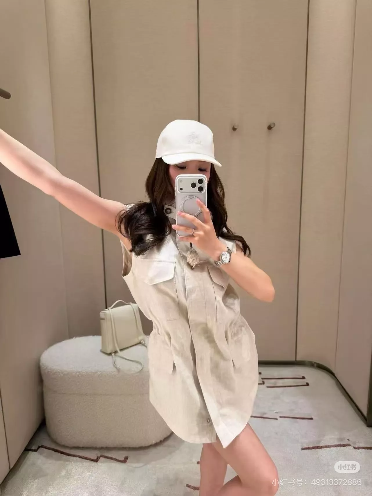 로로피아나 린넨 스트링 하이넥 집업 조끼 상세 이미지 12