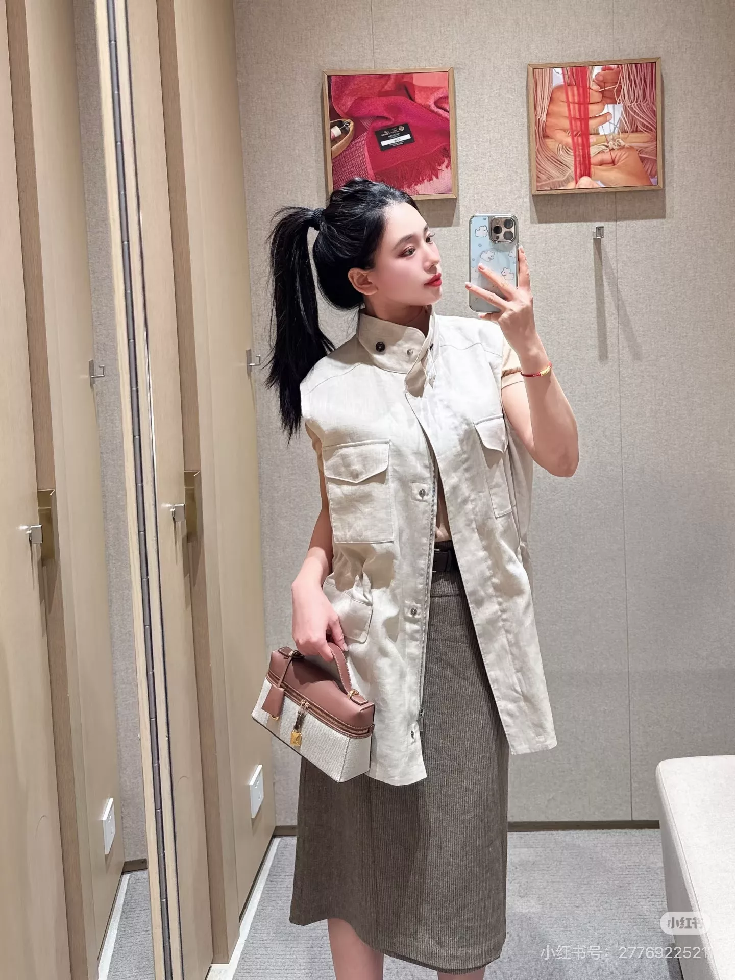 로로피아나 린넨 스트링 하이넥 집업 조끼 상세 이미지 33