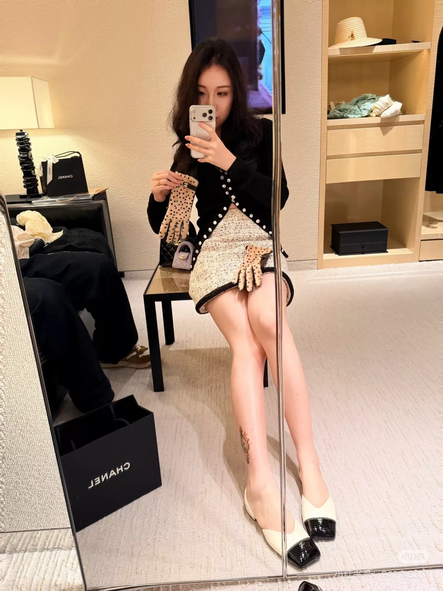 샤넬 이형 진주 버튼 슬림핏 니트 가디건 상세 이미지 21