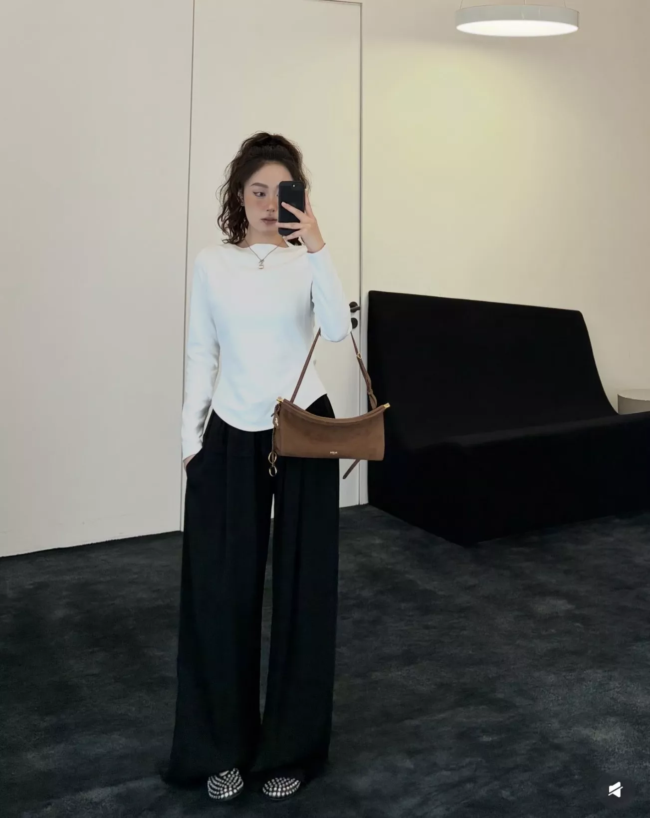 알라이아 조젯 러플 디테일 와이드 팬츠 상세 이미지 22