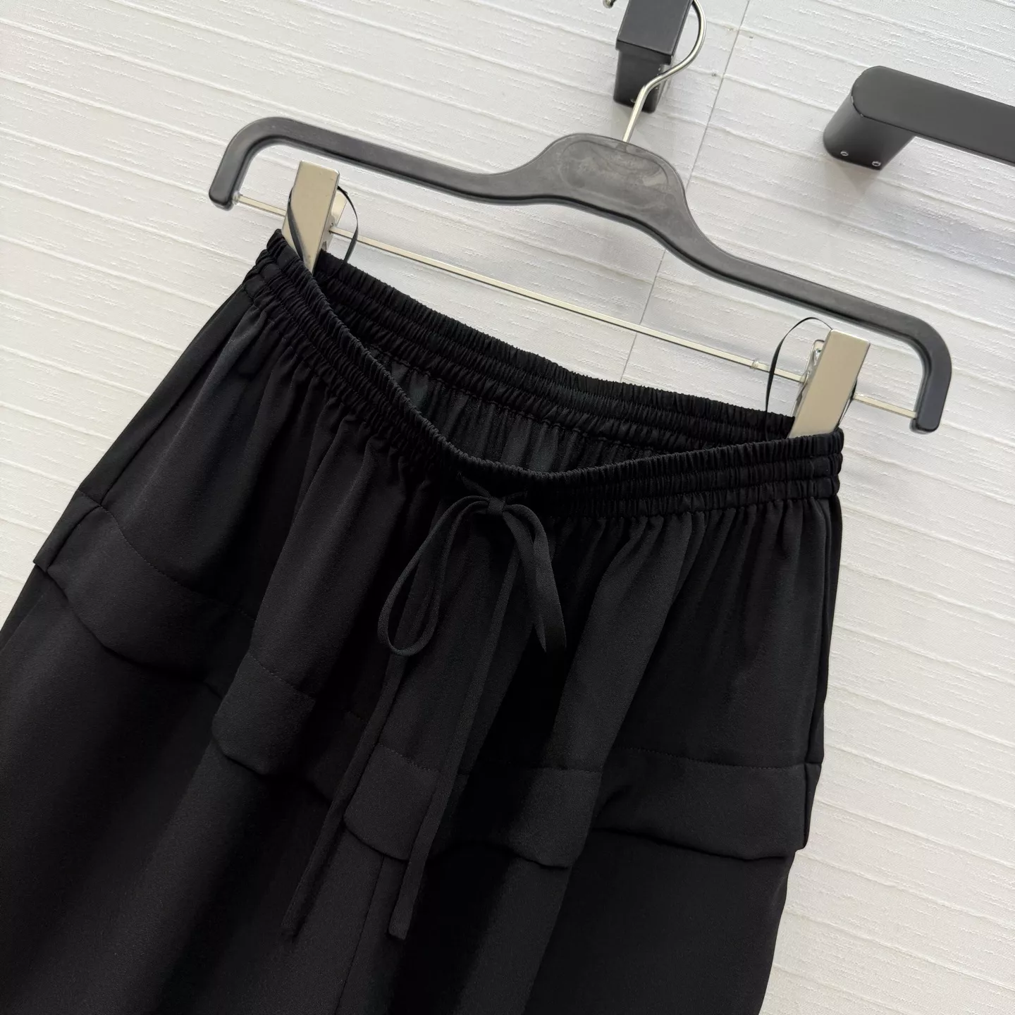 알라이아 조젯 러플 디테일 와이드 팬츠 상세 이미지 4