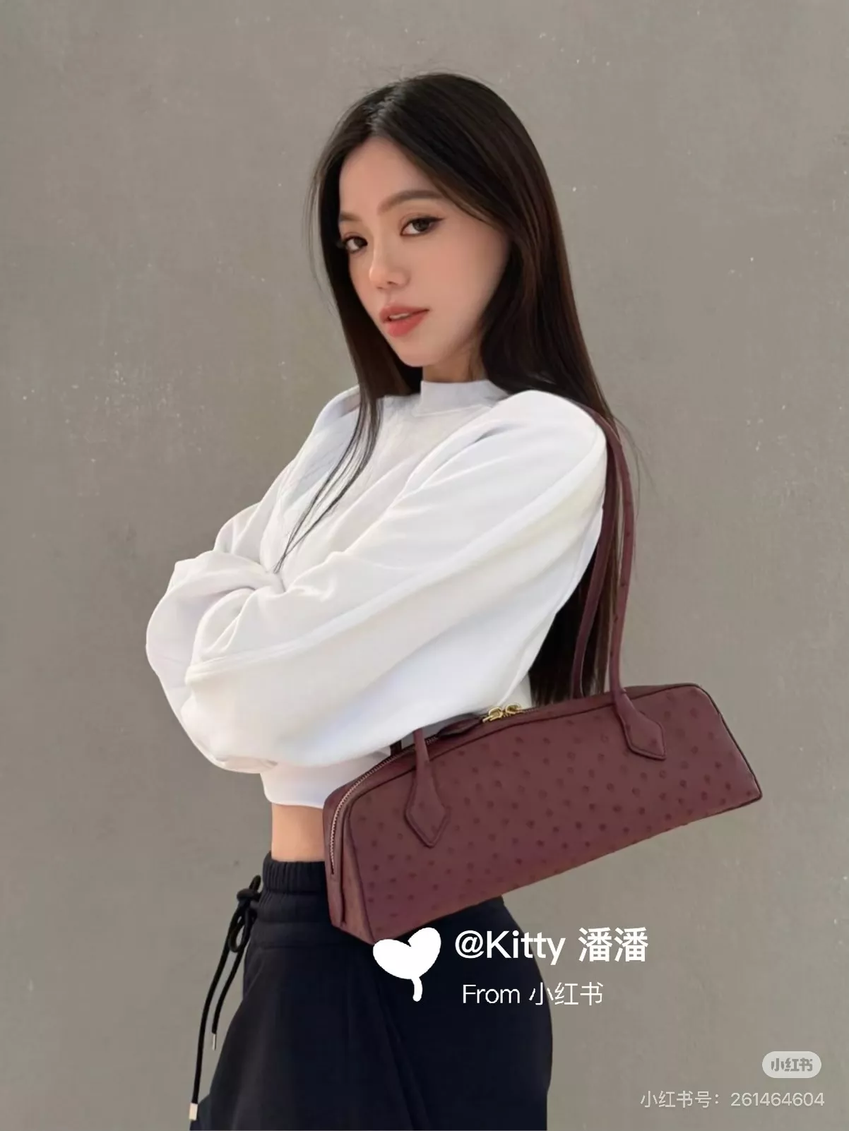 알라이아 오프숄더 크롭 루즈핏 맨투맨 티셔츠 상세 이미지 38