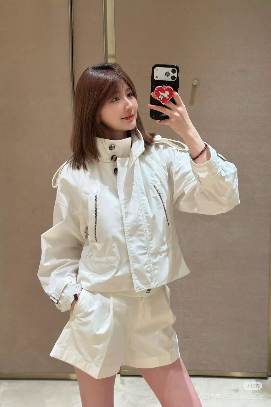 버버리 체크 포인트 후드 하이넥 집업 재킷 상세 이미지 10