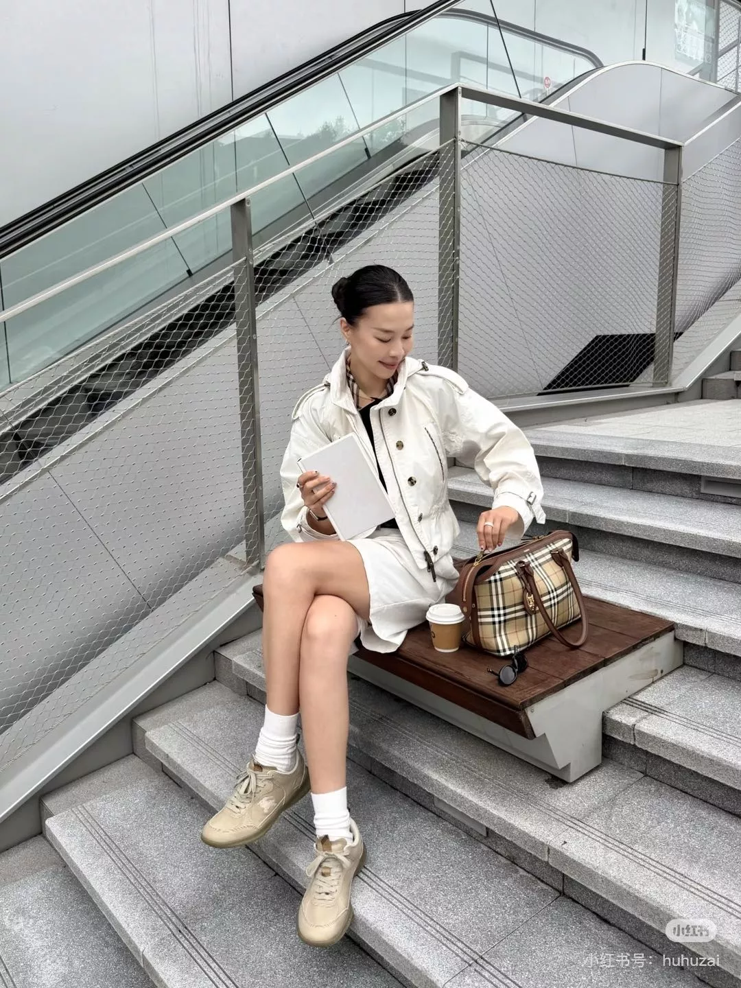 버버리 체크 포인트 후드 하이넥 집업 재킷 상세 이미지 24