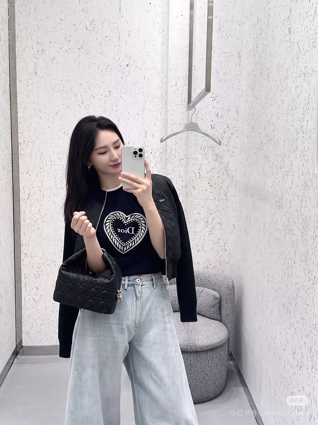 디올 다이아 퀼팅 니트 배색 쇼트 패딩 재킷 상세 이미지 15