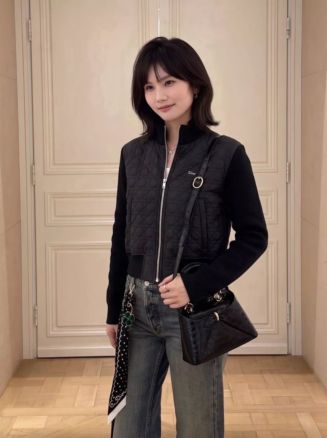 디올 다이아 퀼팅 니트 배색 쇼트 패딩 재킷 상세 이미지 12