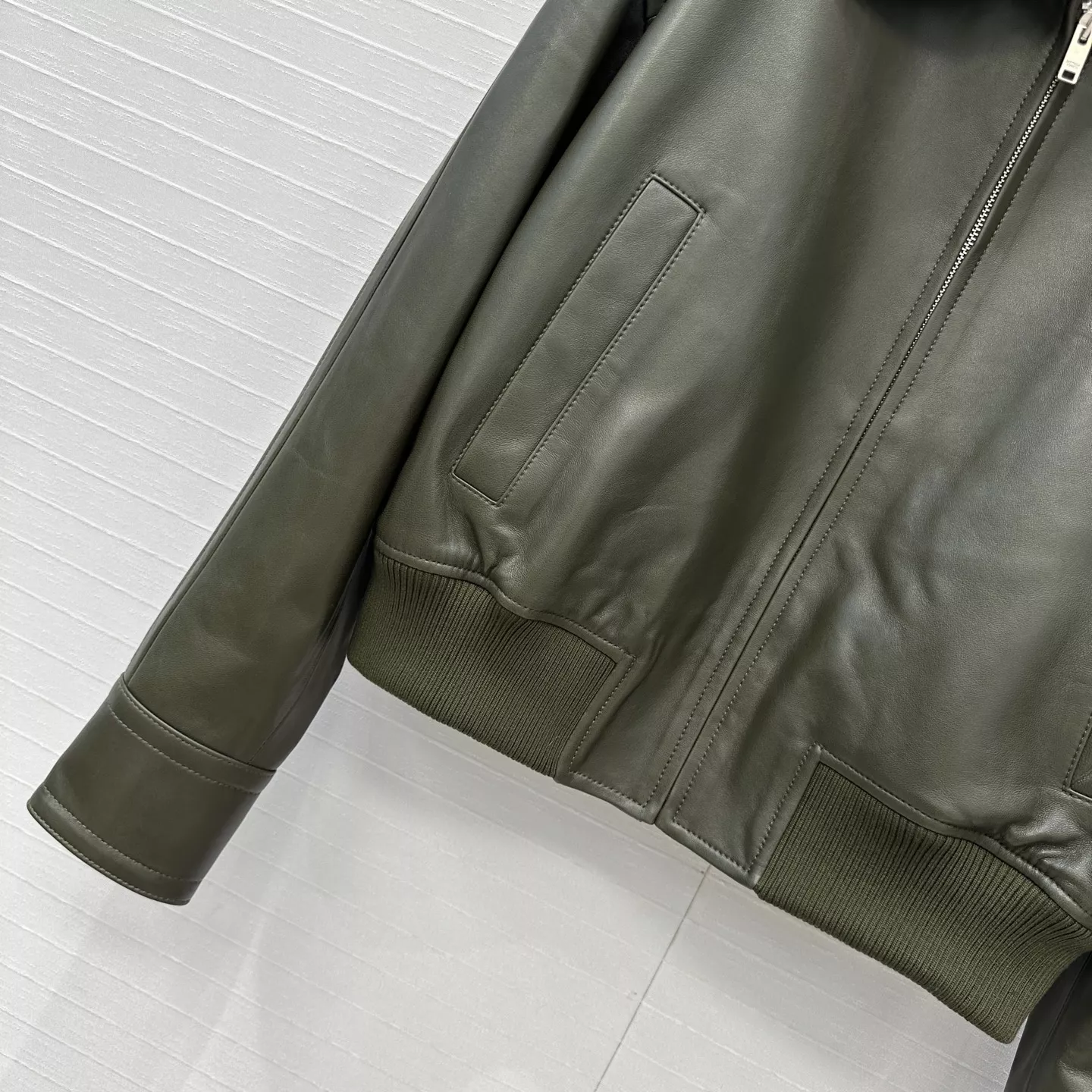 보테가베네타 빈티지 모던 위빙 카라 램스킨 바이커 재킷 상세 이미지 5