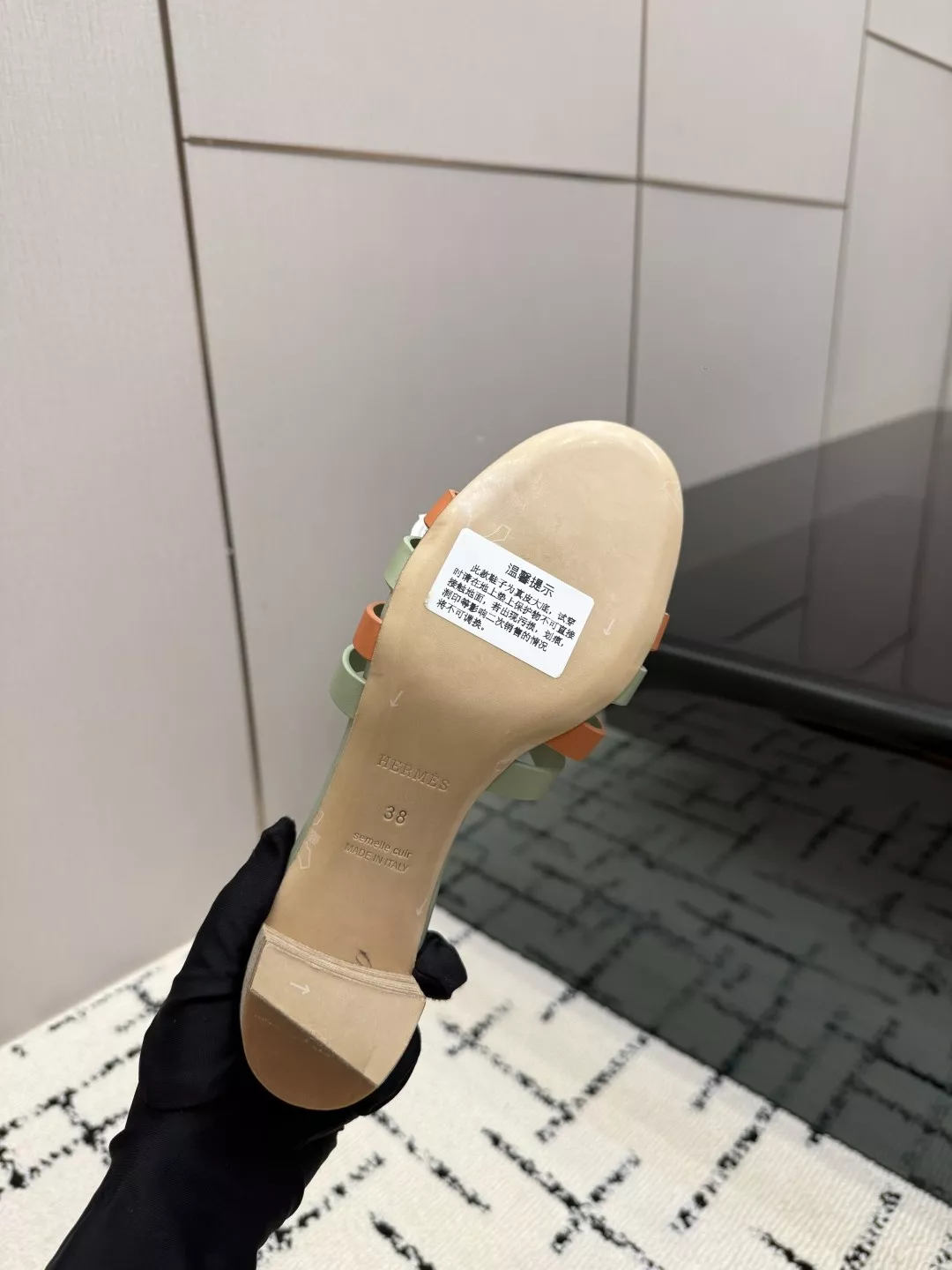 에르메스 켈리 버클 포인티드토 여성 토오픈 뮬 상세 이미지 9