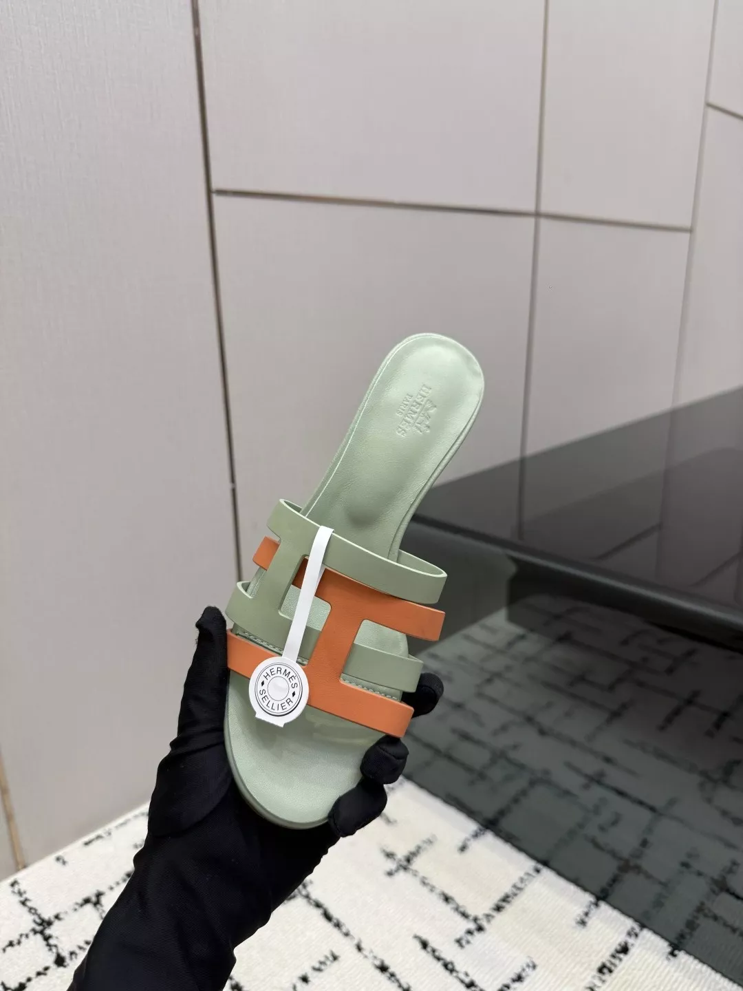 에르메스 켈리 버클 포인티드토 여성 토오픈 뮬 상세 이미지 8
