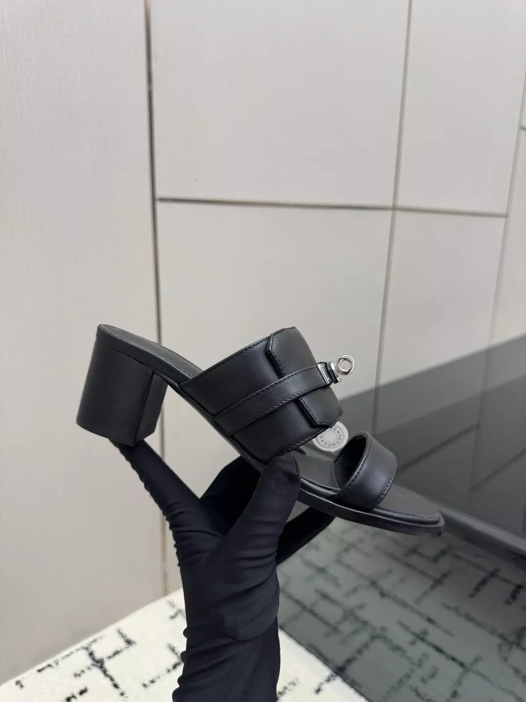 에르메스 켈리 버클 포인티드 여성 토오픈 뮬 상세 이미지 7