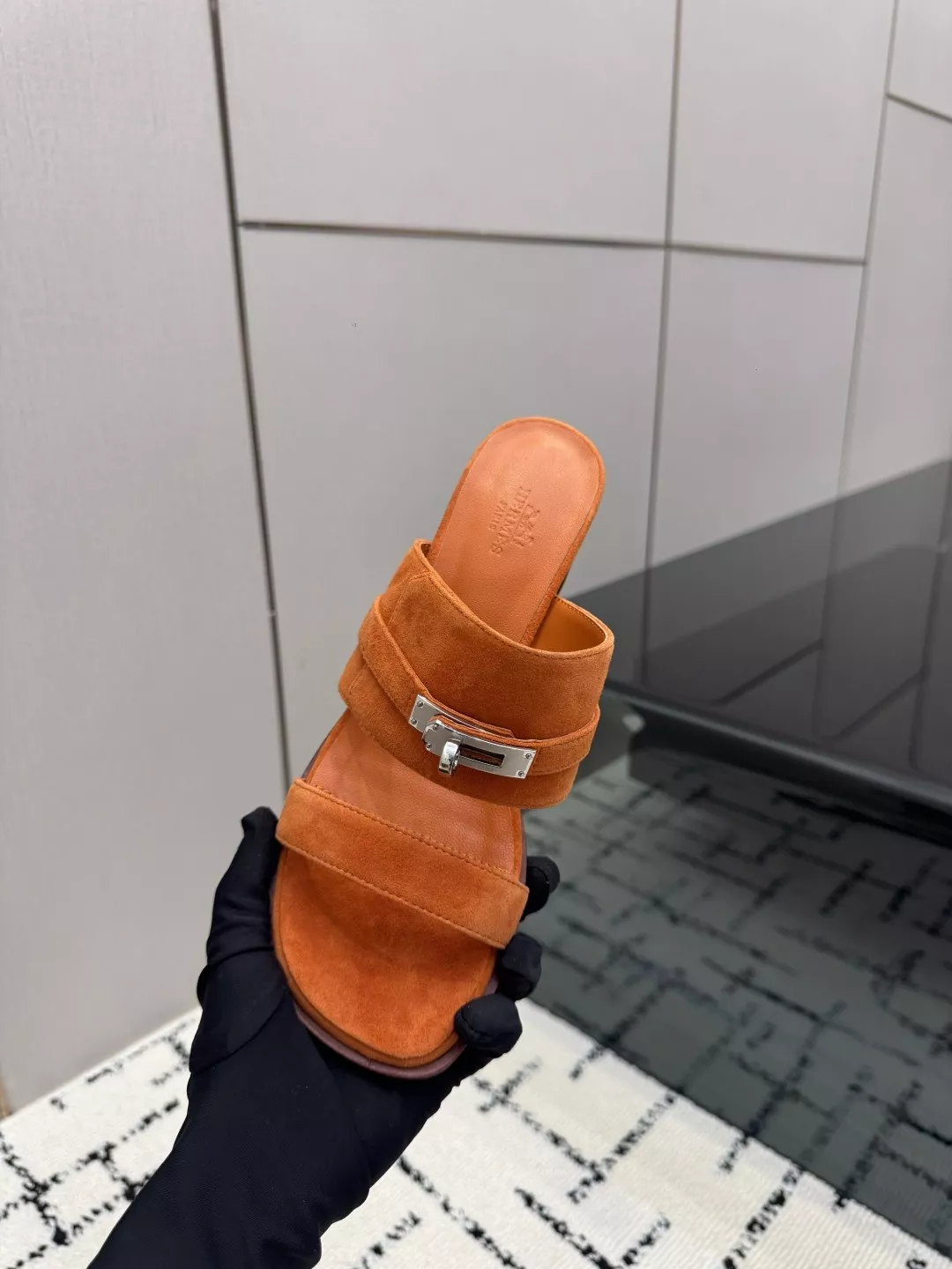 에르메스 켈리 버클 포인티드토 여성 토오픈 뮬 상세 이미지 8