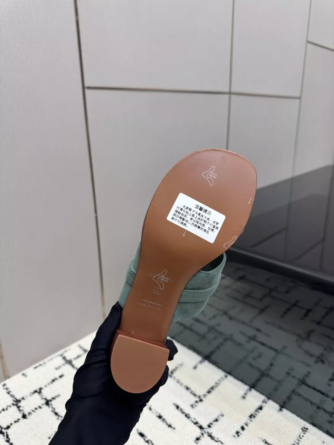 에르메스 켈리 버클 포인티드 여성 토오픈 뮬 상세 이미지 9