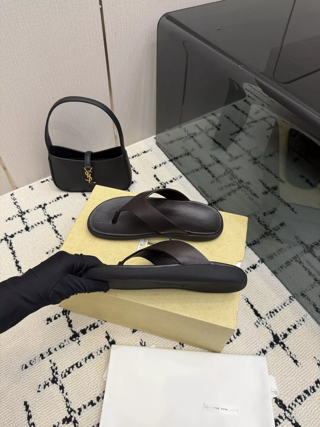 더로우 프렌치 빈티지 스퀘어토 리얼레더 쪼리 상세 이미지 5