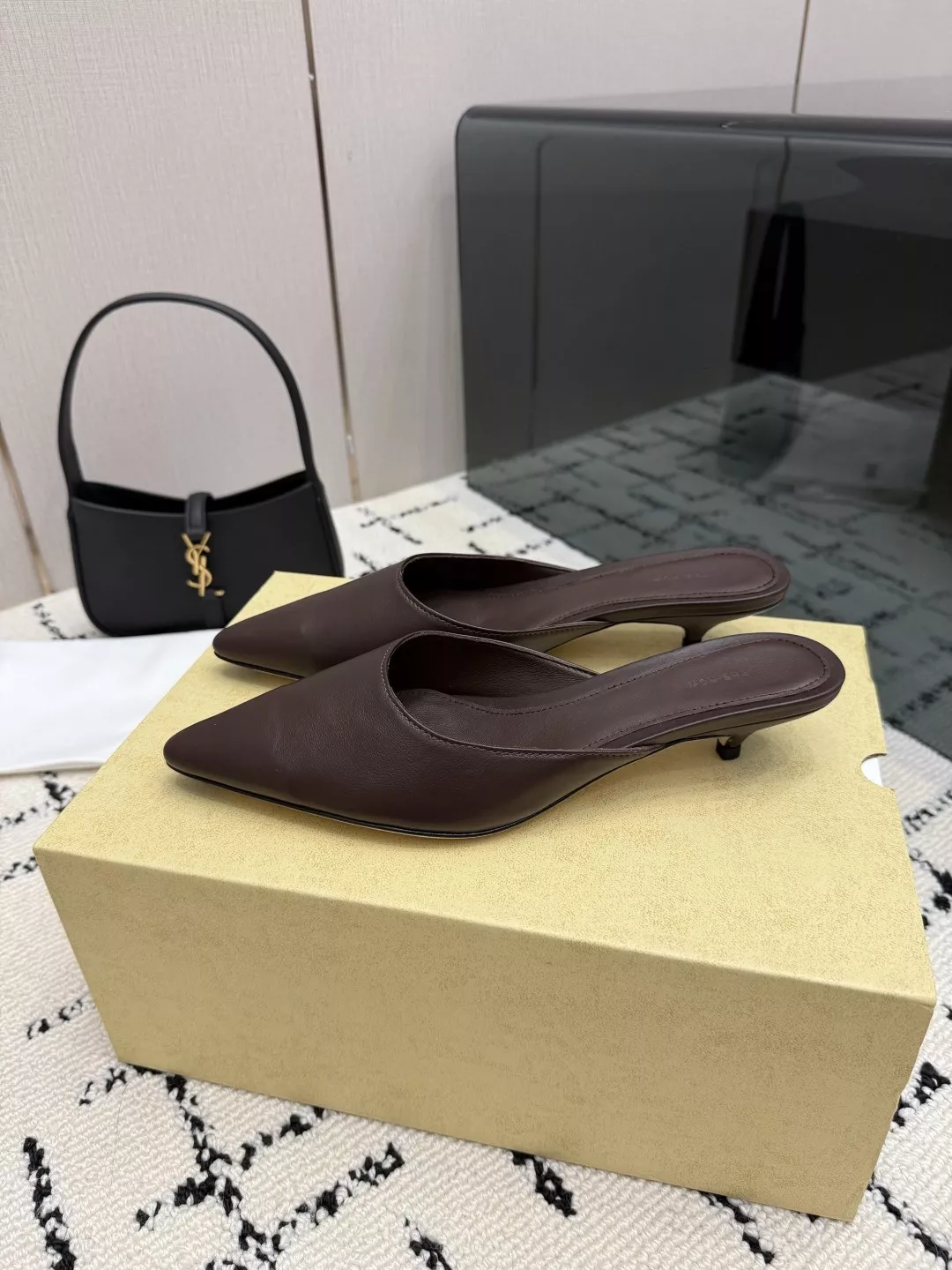 더로우 프렌치 빈티지 스퀘어토 리얼레더 펌프스 뮬 상세 이미지 4