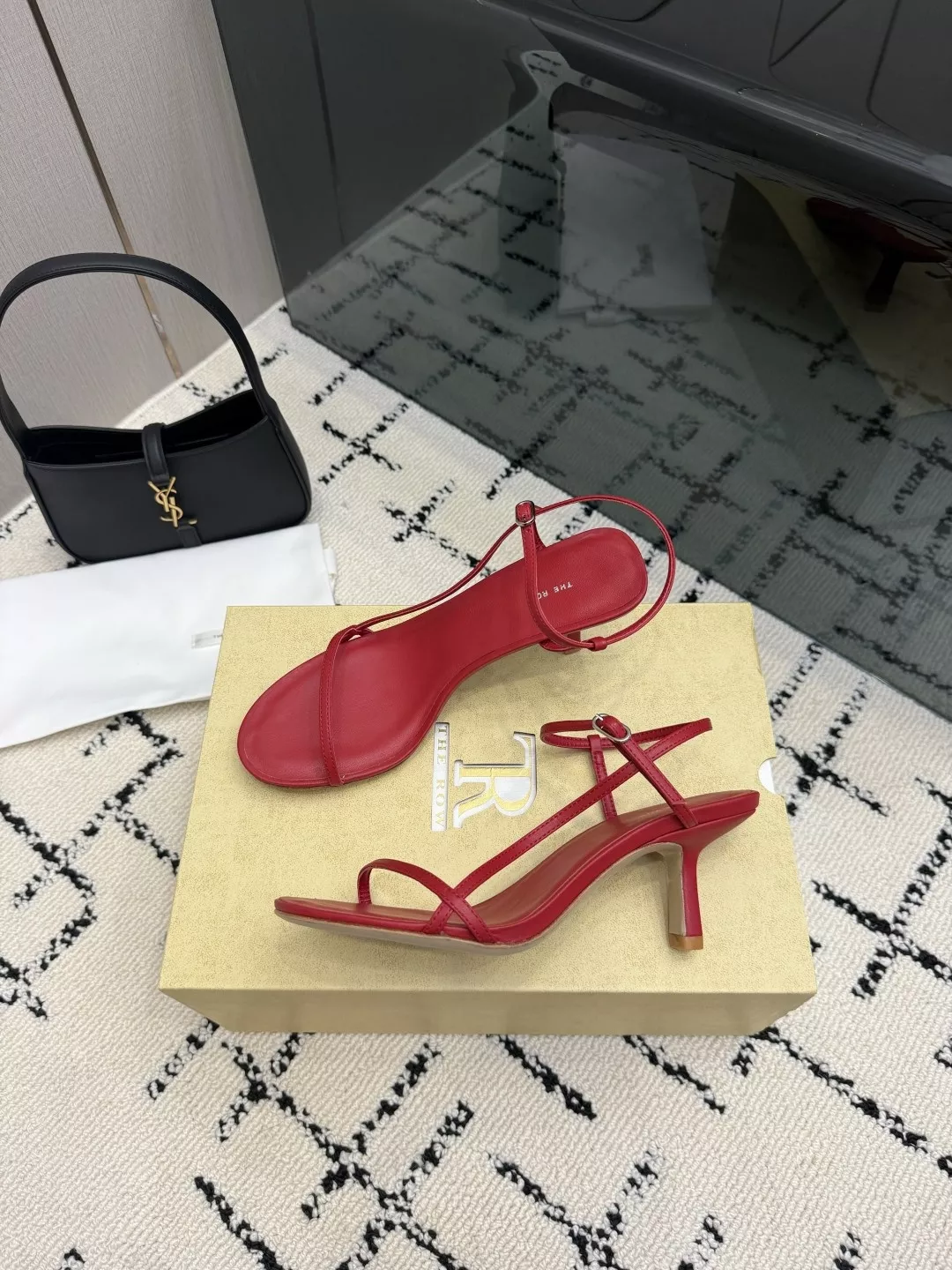 더로우 프렌치 빈티지 스퀘어토 미니멀 힐 샌들 상세 이미지 5