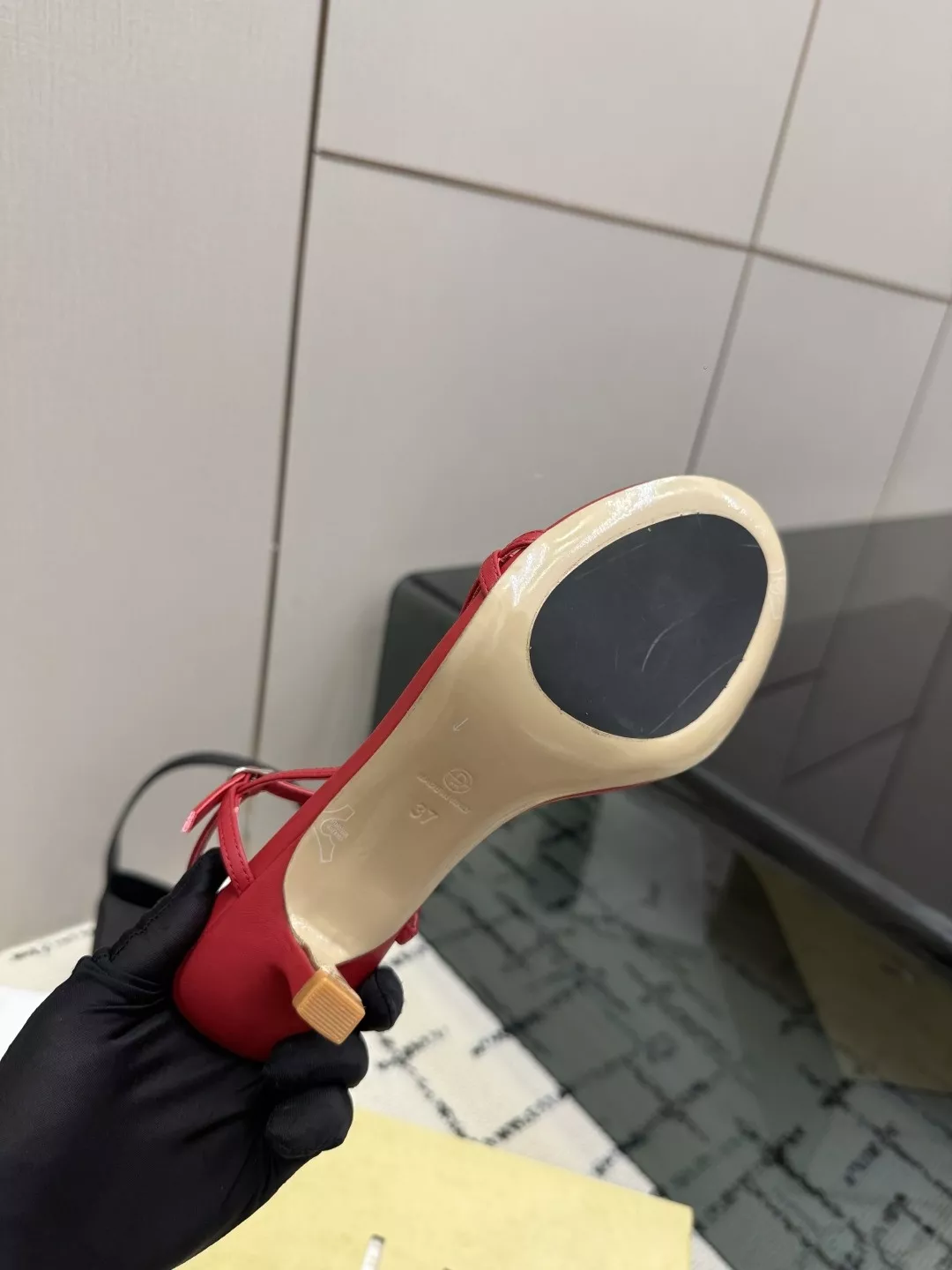 더로우 프렌치 빈티지 스퀘어토 미니멀 힐 샌들 상세 이미지 9