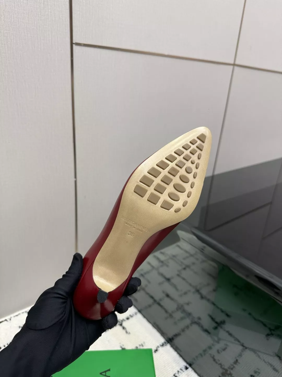 보테가베네타 브이넥 라운드토 키튼힐 뮬 상세 이미지 9