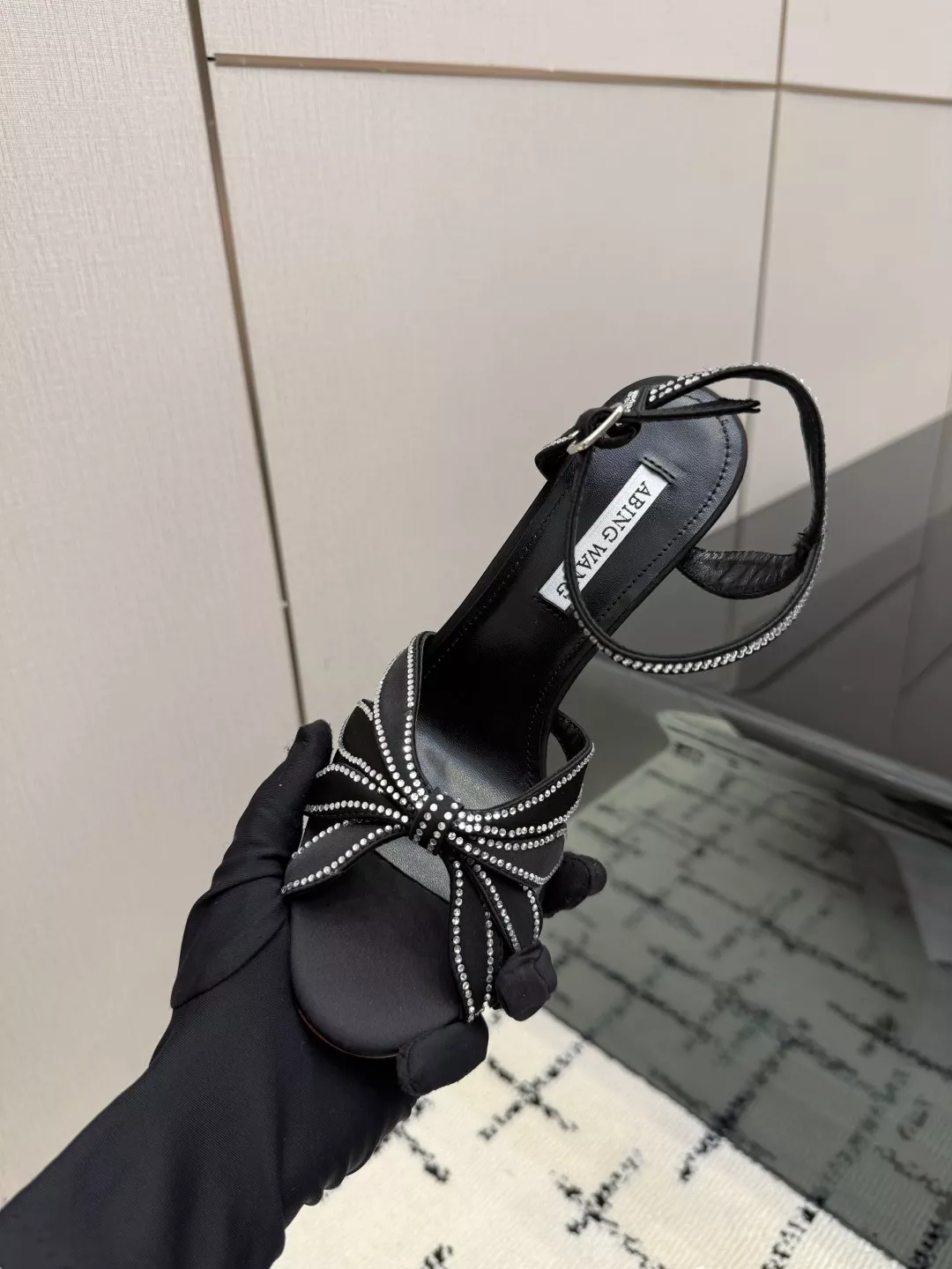 알렉산더왕 뾰족토 새틴 큐빅 힐 샌들 상세 이미지 8