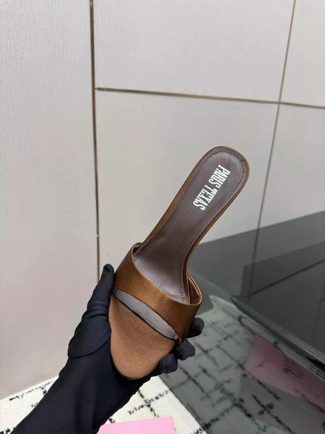 파리스텍사스 에나멜 가죽 오픈토 뮬 힐 상세 이미지 8