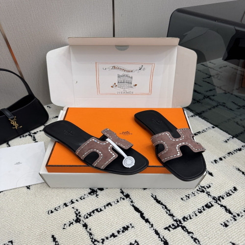 에르메스 켈리 버클 포인티드 패턴 슬리퍼