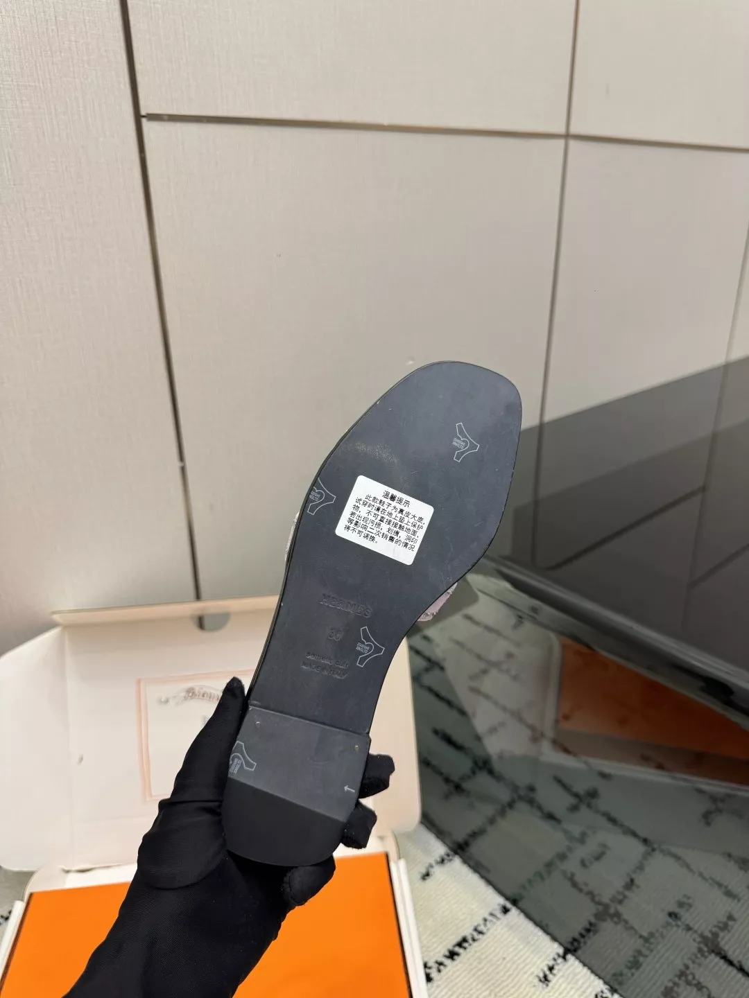에르메스 켈리 버클 패턴 패브릭 포인티드 슬리퍼 상세 이미지 9
