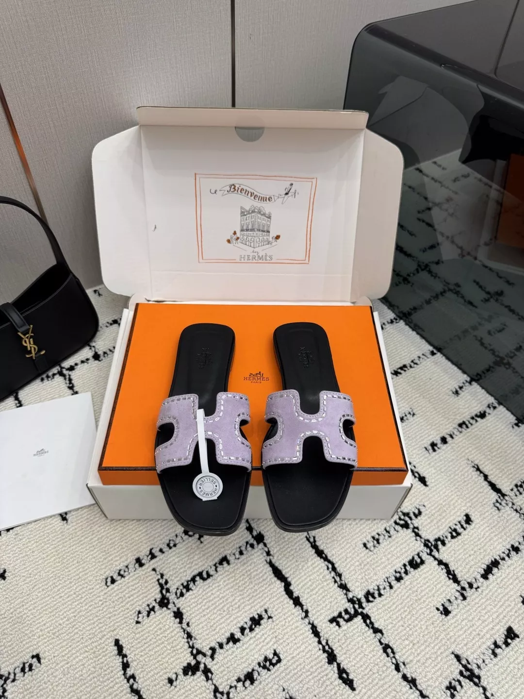에르메스 켈리 버클 패턴 패브릭 포인티드 슬리퍼 상세 이미지 1
