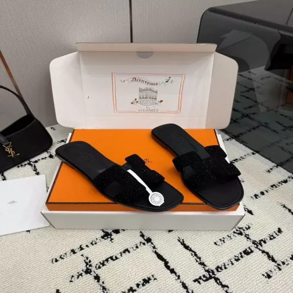 에르메스 켈리 버클 포인티드 패턴 슬리퍼