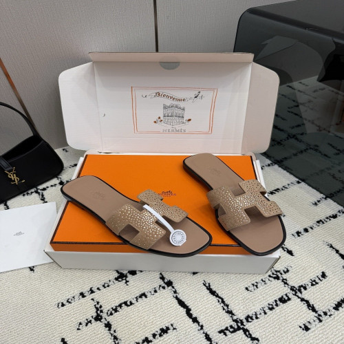 에르메스 켈리 버클 포인티드 패턴 슬리퍼