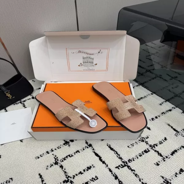 에르메스 켈리 버클 패턴 패브릭 포인티드토 슬리퍼