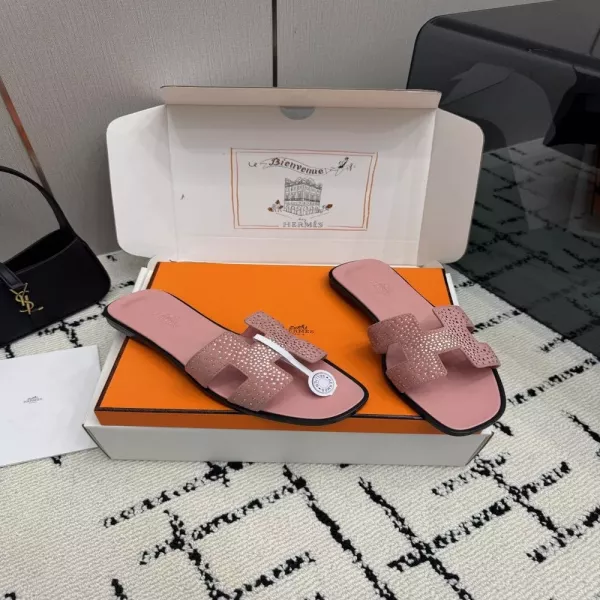 에르메스 켈리 버클 포인티드 패턴 슬리퍼