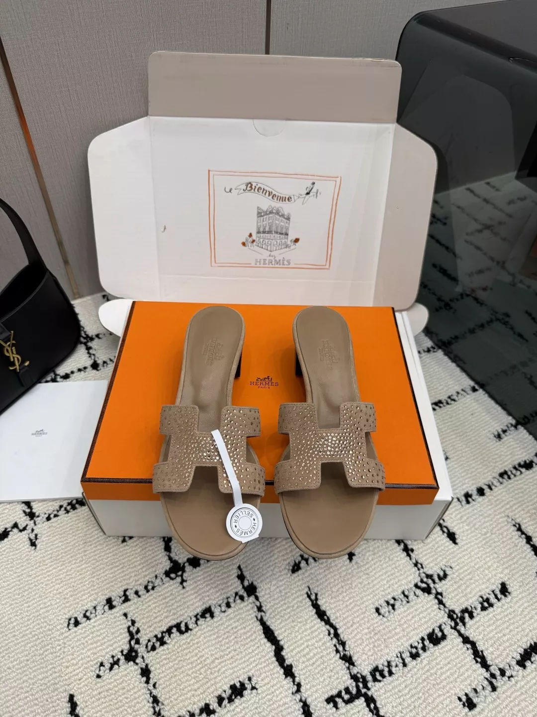에르메스 켈리 버클 포인티드 패턴 슬리퍼 상세 이미지 1