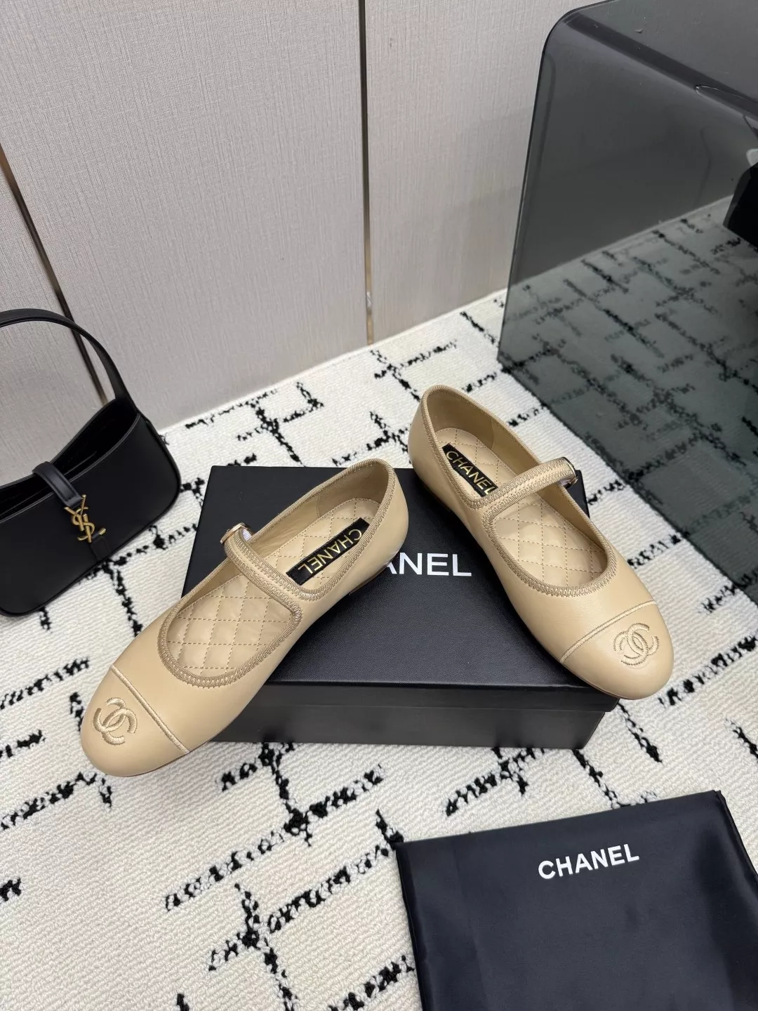 샤넬 퀼팅 램스킨 메리제인 플랫슈즈 상세 이미지 3