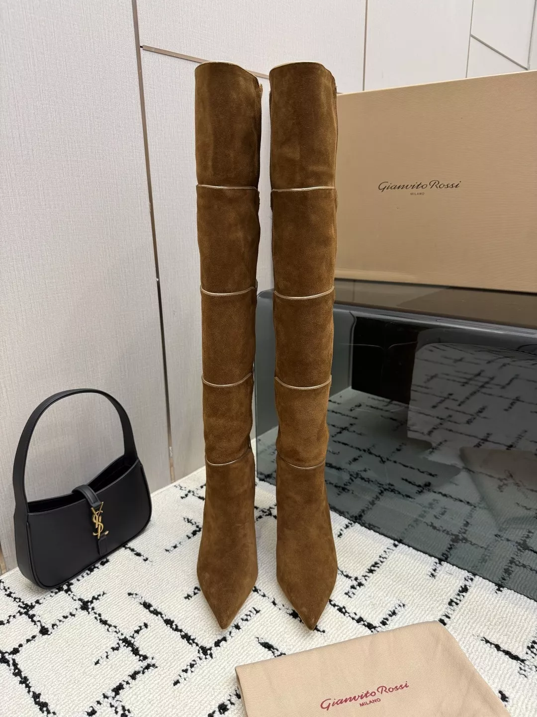 지안비토로시 스웨이드 폴딩 포인티드 니하이 롱부츠 상세 이미지 1