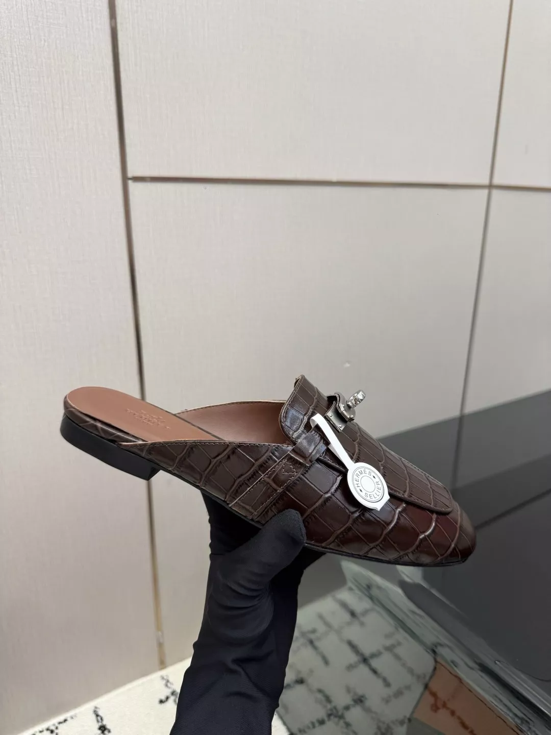에르메스 켈리 버클 크로커다일 패턴 로퍼 뮬 상세 이미지 7