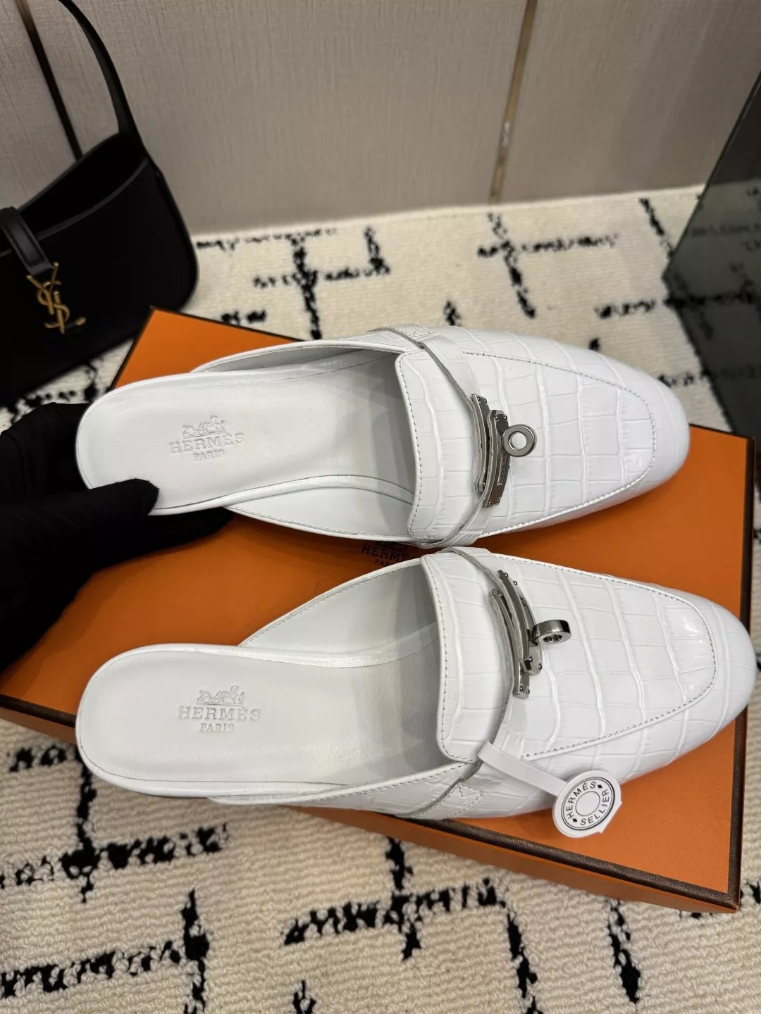 에르메스 켈리 버클 크로커 엠보 가죽 로퍼 뮬 상세 이미지 6