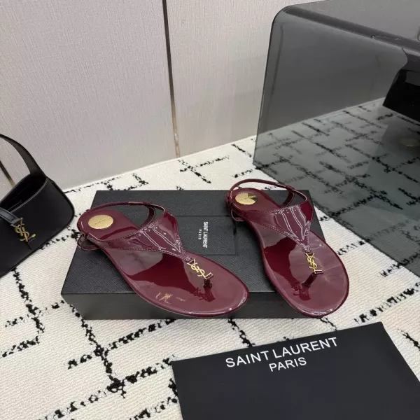 입생로랑 YSL 버클 양가죽 플랫 쪼리 슬리퍼