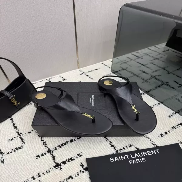 입생로랑 YSL 버클 양가죽 플랫 쪼리 슬리퍼