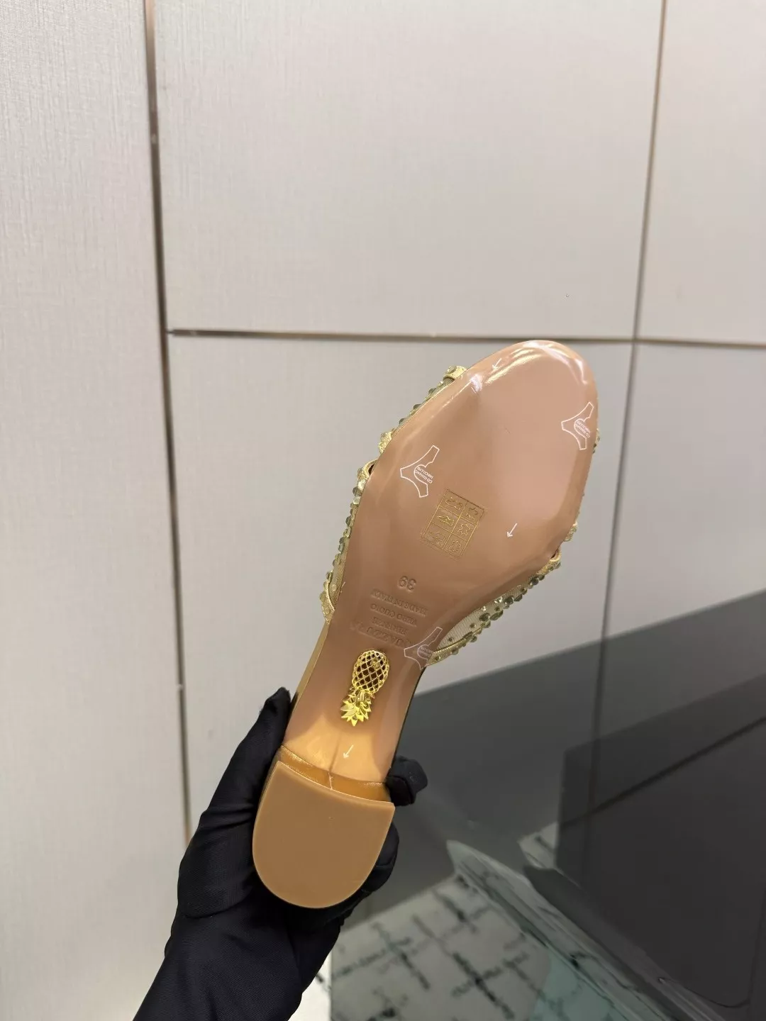 아쿠아주라 스와로브스키 큐빅 스트랩 5cm 힐 샌들 상세 이미지 9