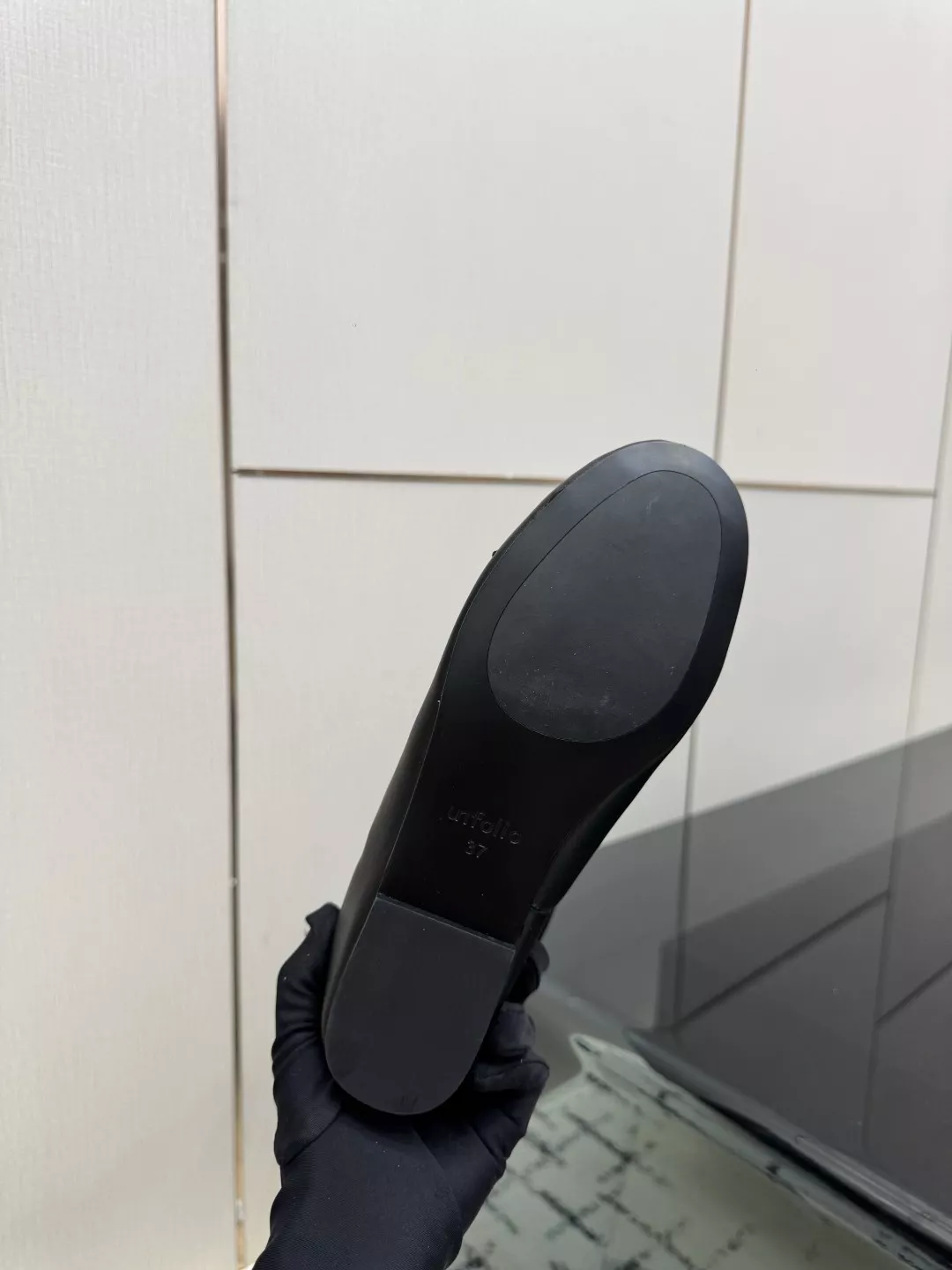 언필로 셔링 디테일 카우레더 앵클 부츠 상세 이미지 9
