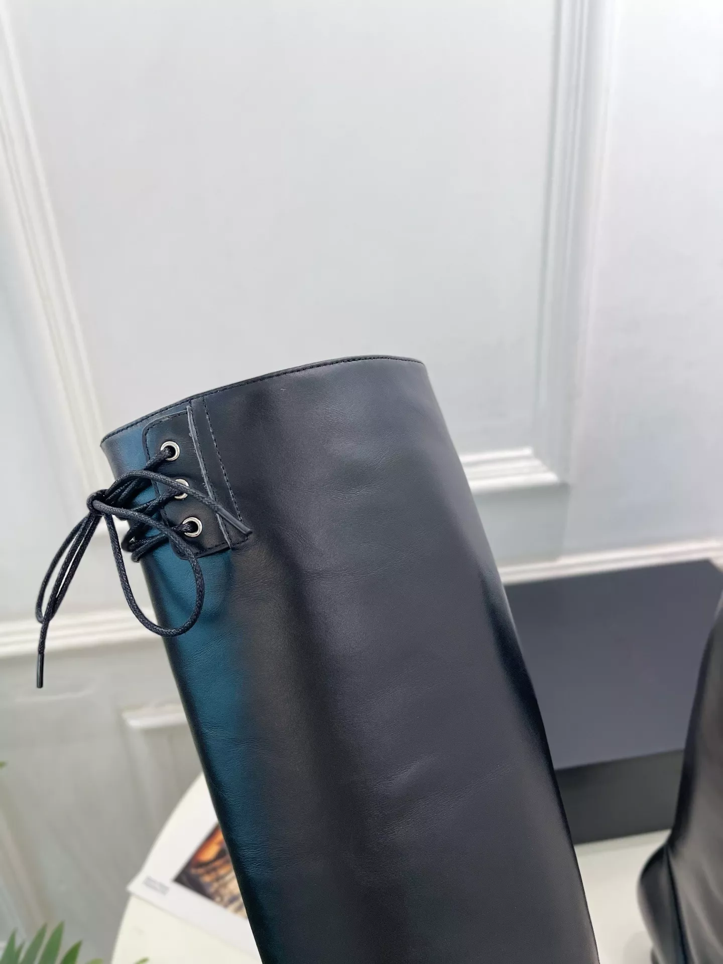 질샌더 미니멀 레이스업 블랙 미들 부츠 상세 이미지 7