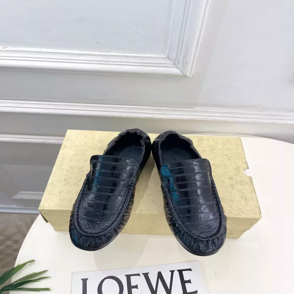 더로우 빈티지 주름 디테일 미들힐 슬립온 로퍼